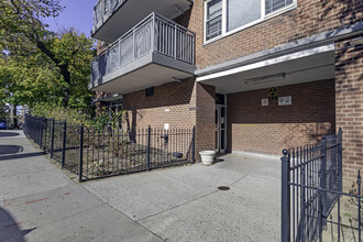 3915 Orloff Ave in Bronx, NY - Building Photo - Building Photo