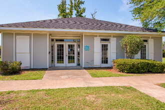 St. Charles Housing - Affordable Housing in Lake Charles, LA - Foto de edificio - Building Photo