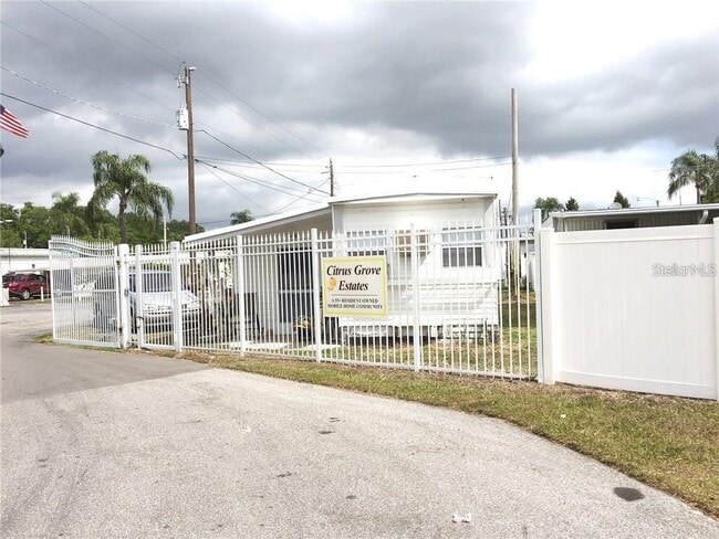 4218 Palmwood in Bradenton, FL - Building Photo - Building Photo