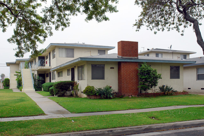 2604 W El Segundo Blvd in Gardena, CA - Building Photo - Building Photo