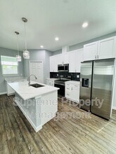 6073 Vermont Ave in New Port Richey, FL - Building Photo - Building Photo