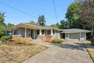 6728 N Portsmouth Ave in Portland, OR - Building Photo - Building Photo