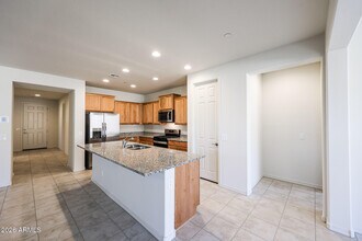 13438 W Copper Leaf Ln in Peoria, AZ - Building Photo - Building Photo