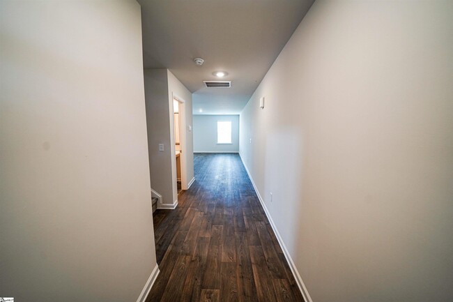 112 Myers Ln in Laurens, SC - Building Photo - Building Photo