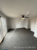 2415 Park Hill Dr in Pittsburgh, PA - Building Photo