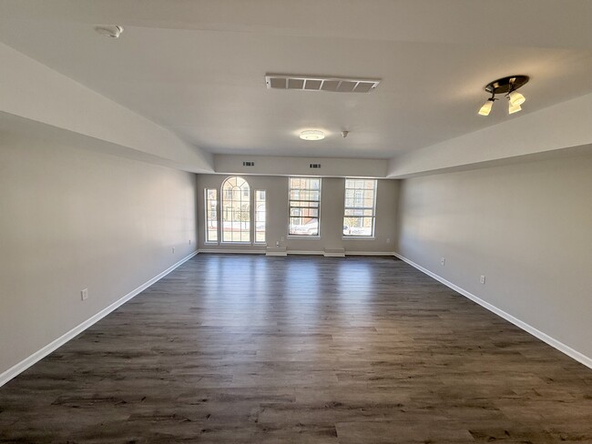 property at 14072 Lakeside Blvd N