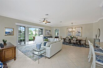 5012 Maxwell Cir in Naples, FL - Foto de edificio - Building Photo