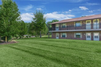 Partridge Run Apartments in Stow, OH - Building Photo - Building Photo