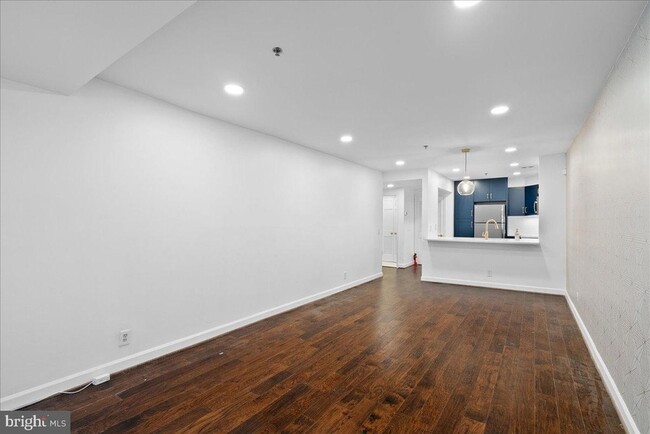 120 Cameron St, Unit CS105 in Alexandria, VA - Building Photo - Building Photo