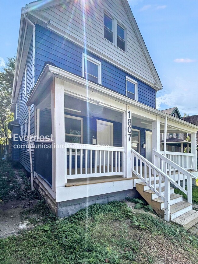 1807 Denison Ave in Cleveland, OH - Building Photo - Building Photo