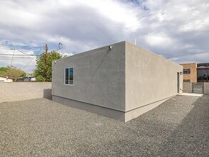 938 E Waverly St in Tucson, AZ - Foto de edificio - Building Photo