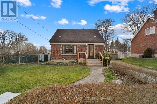 property at 5428 Inglis Dr