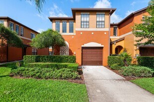 1037 Blackwater Dr in Wesley Chapel, FL - Building Photo