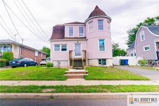 88 Hornsby St in Woodbridge Township, NJ - Building Photo