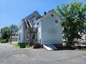 50-52-52 Alden St in Ashland, MA - Building Photo - Building Photo