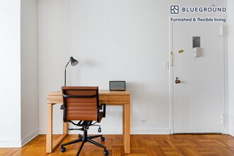 145 4th Ave in New York, NY - Foto de edificio - Building Photo