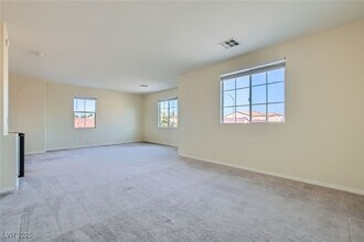 6464 N Gentle Falls Ln in North Las Vegas, NV - Building Photo - Building Photo