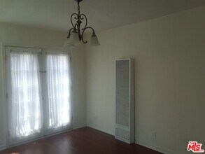 2117 S Marvin Ave in Los Angeles, CA - Building Photo - Building Photo