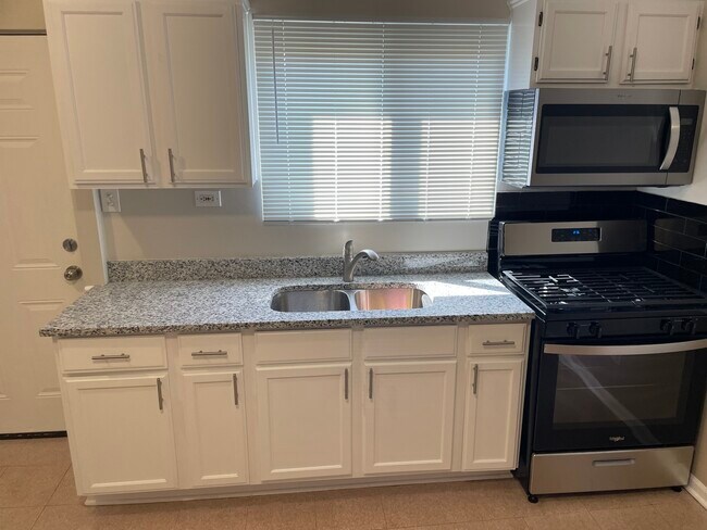 714 Broadway Ave in Melrose Park, IL - Building Photo - Building Photo