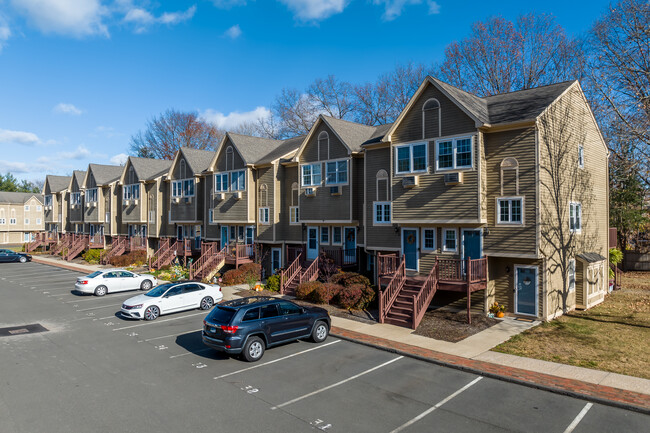 Old Mill Condominiums in Plainville, CT - Building Photo - Building Photo