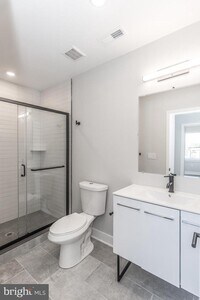 2710 Ridge Ave photo'