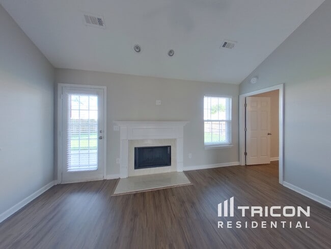 2141 Deer Valley Dr in Spring Hill, TN - Building Photo - Building Photo