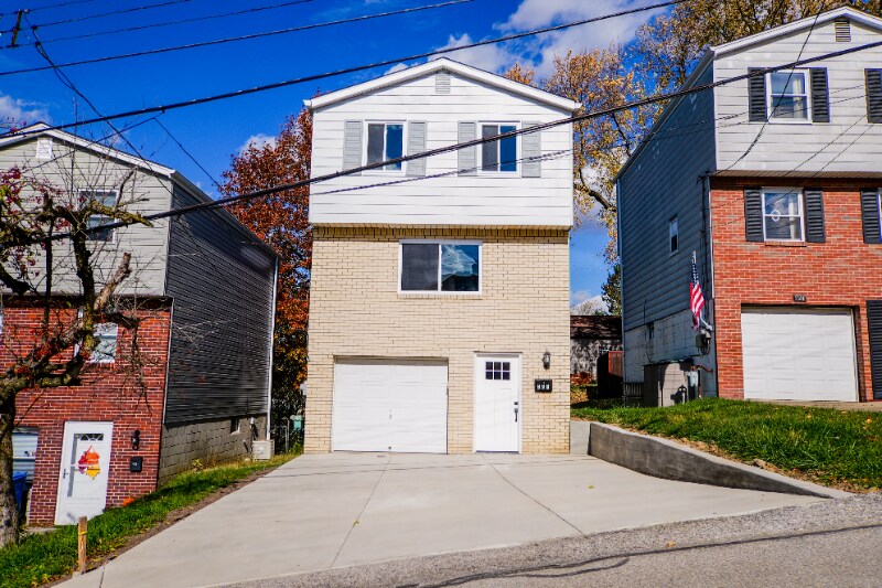 526 Magazine St in Carnegie, PA - Building Photo