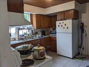 Yonge and Finch East Three Bedroom and 1.5 in Toronto, ON - Building Photo - Building Photo