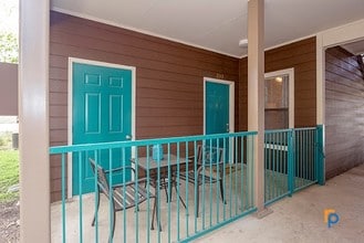 Elevation on Post Apartments in San Marcos, TX - Foto de edificio - Building Photo