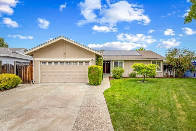 464 Edelweiss Dr
