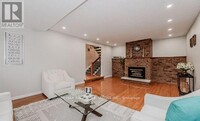 250 Driftwood Dr in Kitchener, ON - Building Photo - Building Photo