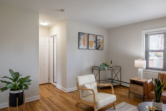 Highland Manor Apartments in Highland Park, NJ - Building Photo - Interior Photo