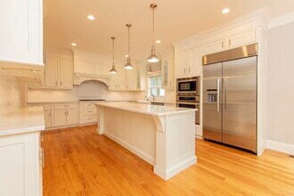 33 Liberty Ave in Lexington, MA - Building Photo - Building Photo