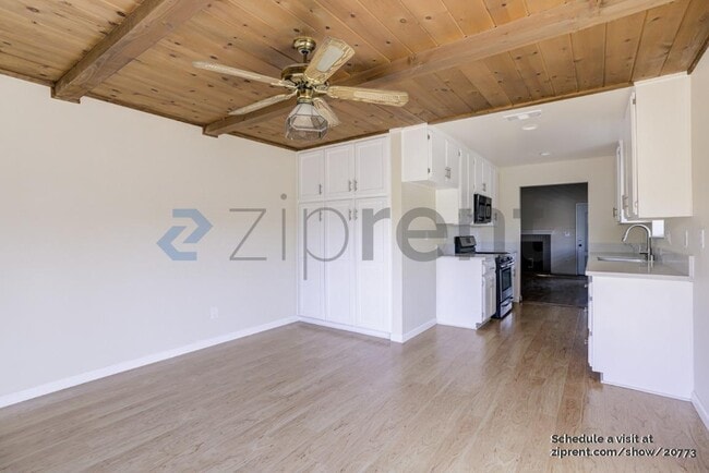 14520 Hardtree Dr in Lake Hughes, CA - Building Photo - Building Photo