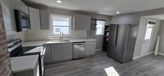 904 Front Ave in Salem, VA - Building Photo