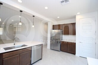 9432 W Roma Ave in Phoenix, AZ - Building Photo - Building Photo