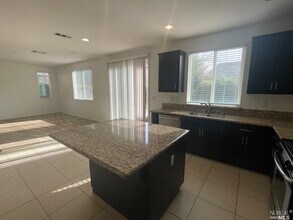 436 Potters Ln in Vacaville, CA - Building Photo - Building Photo