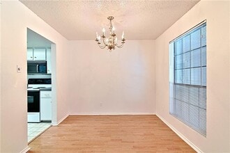 2401 Leon St in Austin, TX - Building Photo - Building Photo