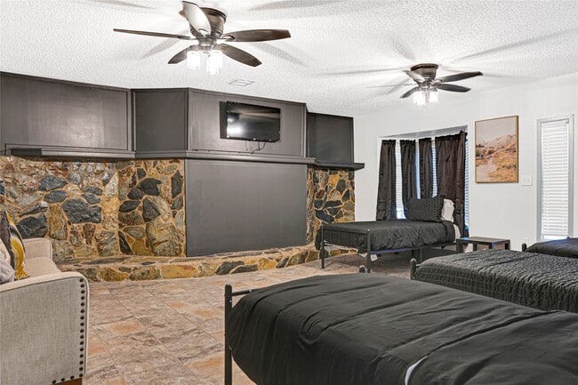 property at 1806 Clayton Dr