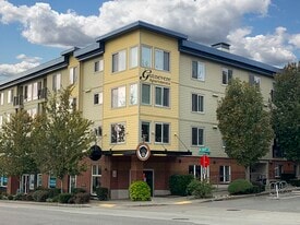 Guinevere Apartment Homes in Seattle, WA - Building Photo