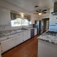 58201 Joshua Ln in Yucca Valley, CA - Building Photo - Building Photo