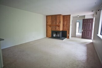 195 Summerwalk Cir in Chapel Hill, NC - Building Photo - Building Photo