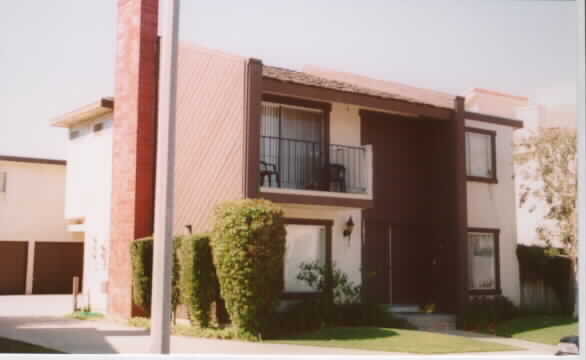 16811 Blanton St in Huntington Beach, CA - Foto de edificio - Building Photo