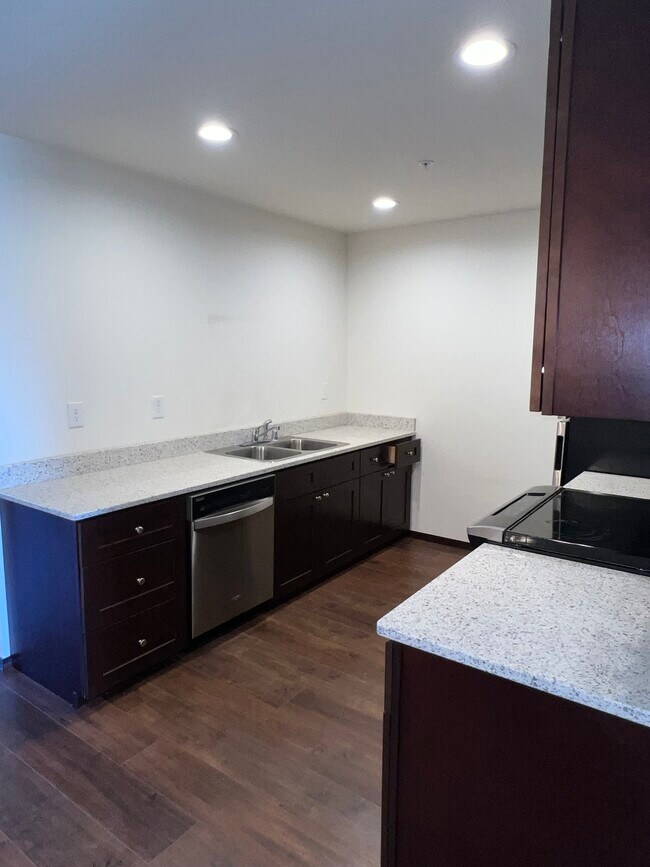 2040 Andress Ln in Lynden, WA - Building Photo - Building Photo