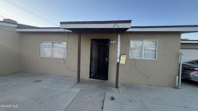 45519 Cedar Ave in Lancaster, CA - Building Photo - Building Photo