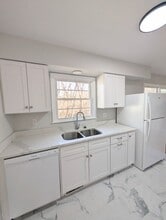 36 Debra Ln in Asheville, NC - Foto de edificio - Building Photo