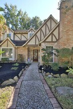 1819 Saddlecreek Dr in Houston, TX - Building Photo - Building Photo
