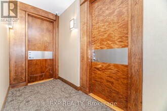 3880 Duke of York Blvd in Mississauga, ON - Building Photo - Building Photo