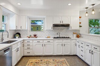1102 Maple St in Santa Monica, CA - Building Photo - Building Photo