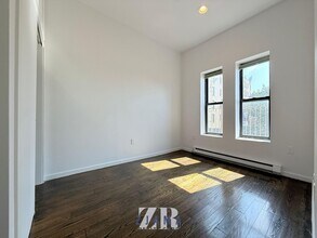 950 Nostrand Ave in Brooklyn, NY - Building Photo - Building Photo